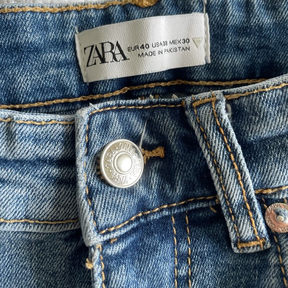 Zara Medium Wash Skinny Straight Leg Jeans US 8 - Picture 2 of 4